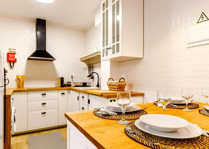 Ladomar Avenida * Horta (Azores)