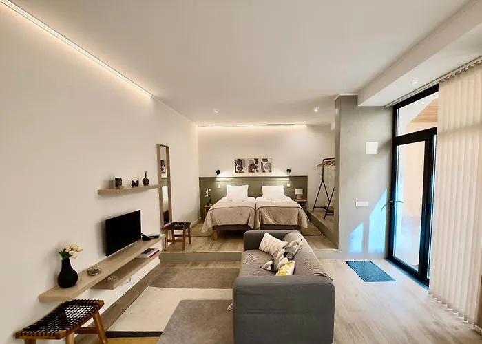 Апартаменты Ladomar Avenida