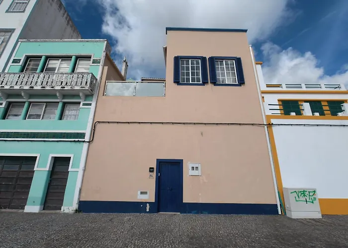 Ladomar Avenida * Horta (Azores)