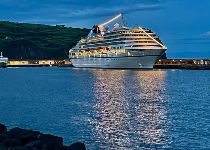 Ladomar Avenida * Horta (Azores)